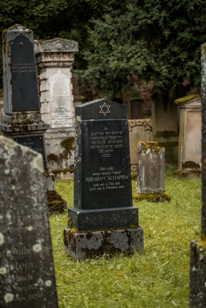 Cimetière juif, 11