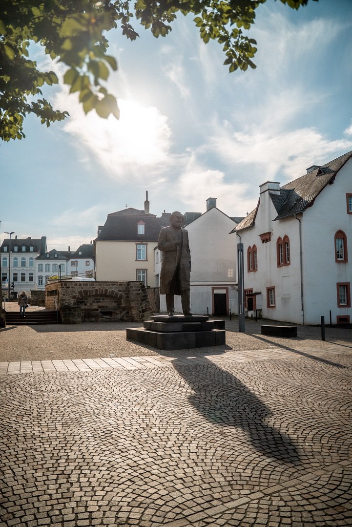 Karl Marx statue, 4