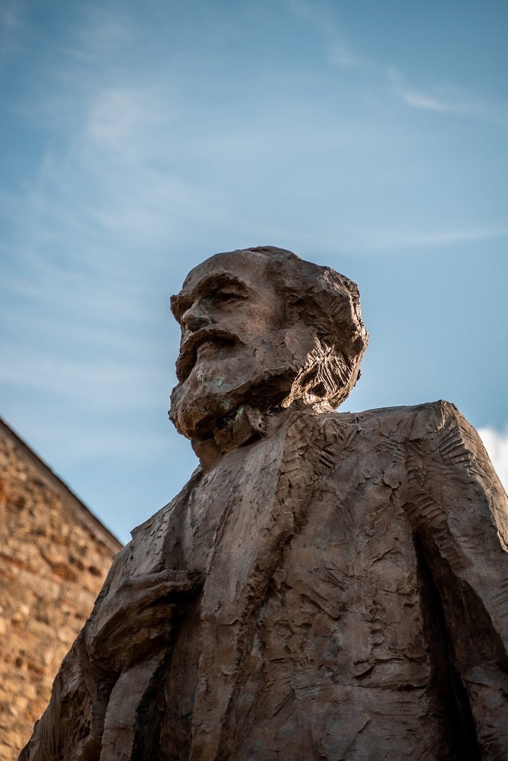 Karl-Marx-Statue, 5
